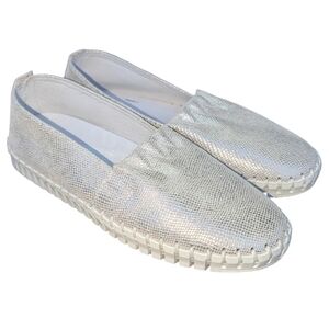 Eric Michael Yvette Leisure Flats in Silver sz 8